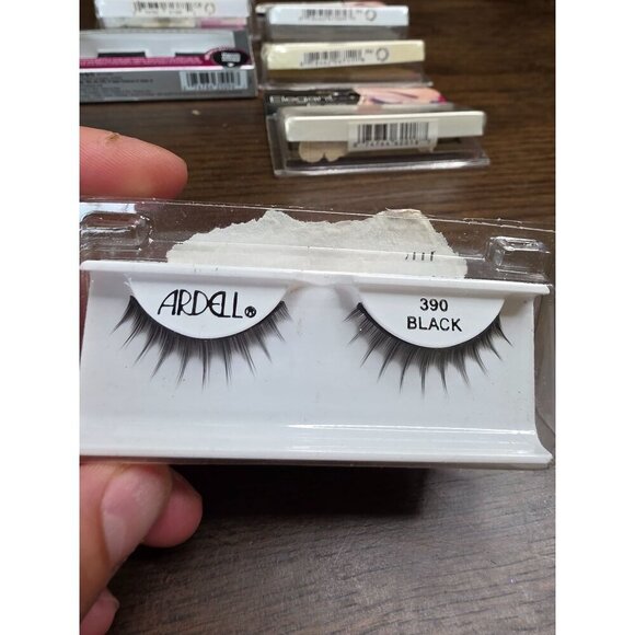 Ardel New Eyelash Extension Bundle of 6 with Different Styles - Picture 3 of 16